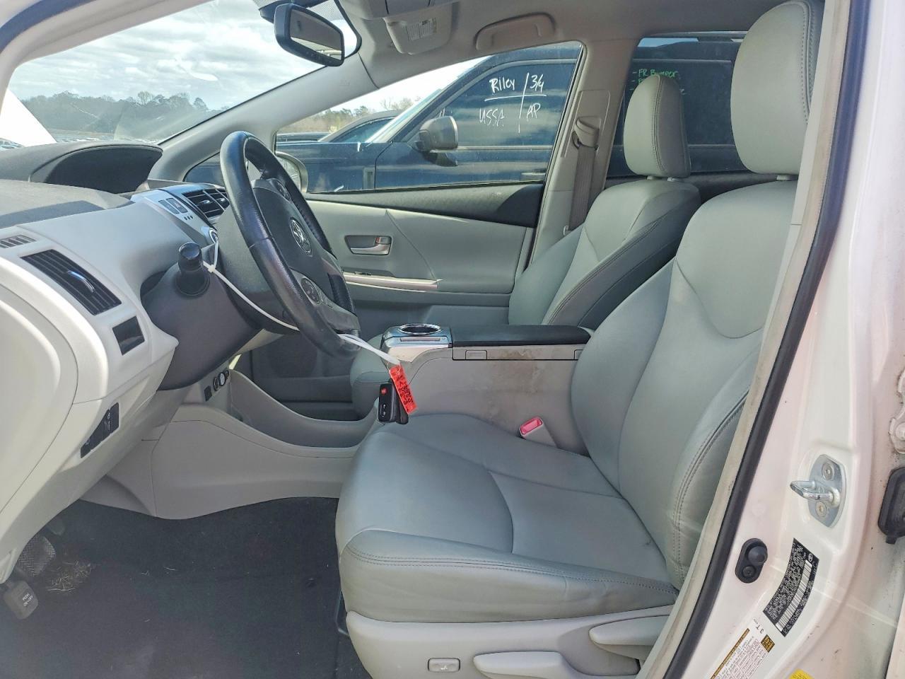 2013 Toyt Prius