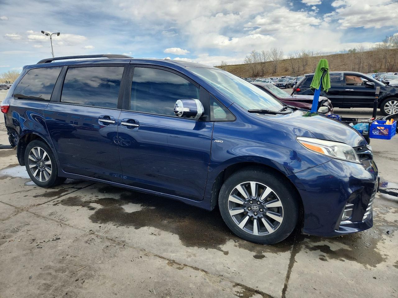 2019 TOYOTA SIENNA