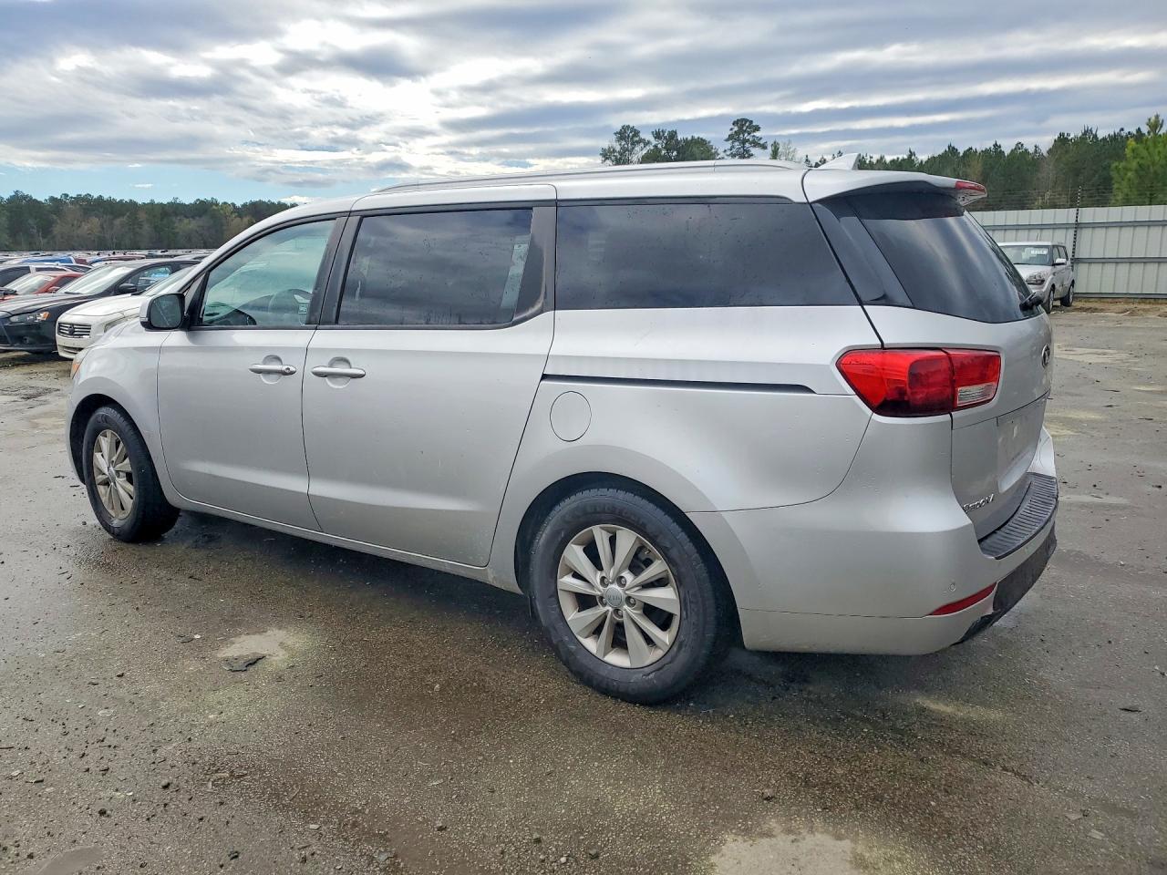 2016 KIA SEDONA