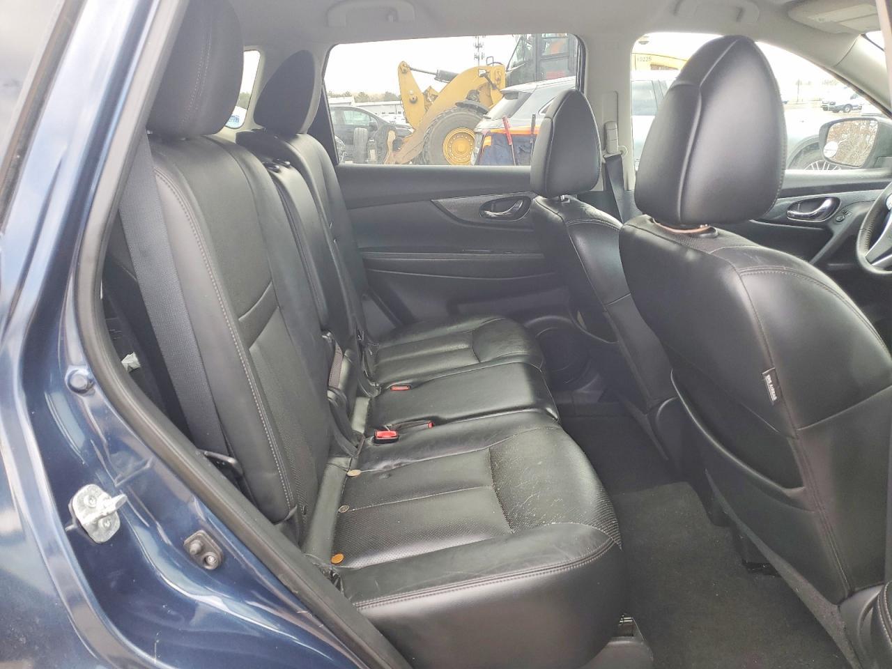 2015 NISSAN ROGUE