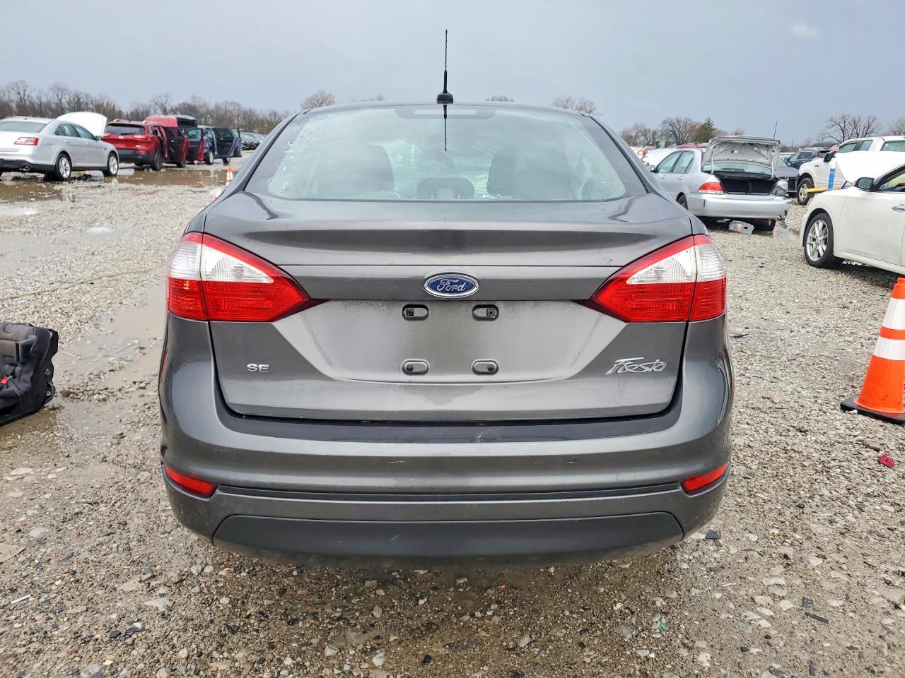 2015 FORD Fiesta