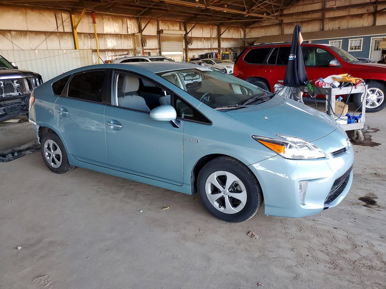 2015 TOYOTA PRIUS