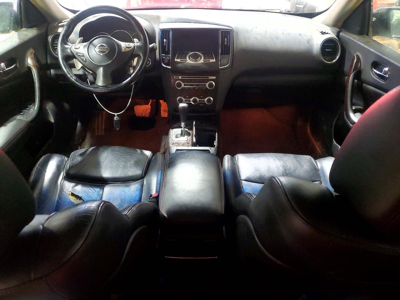 2011 NISSAN Maxima