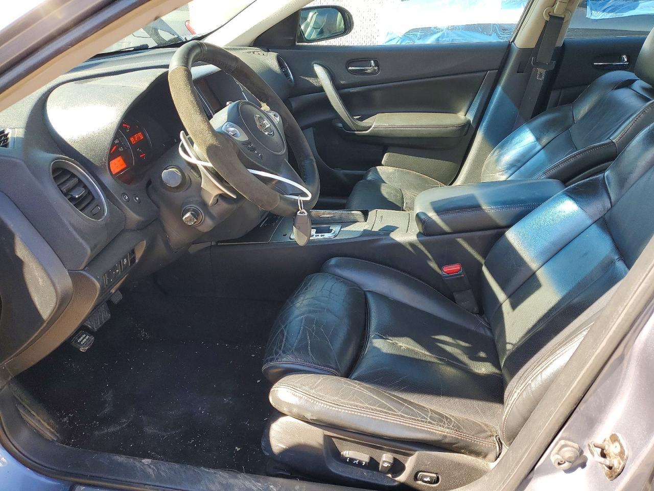 2010 NISSAN Maxima