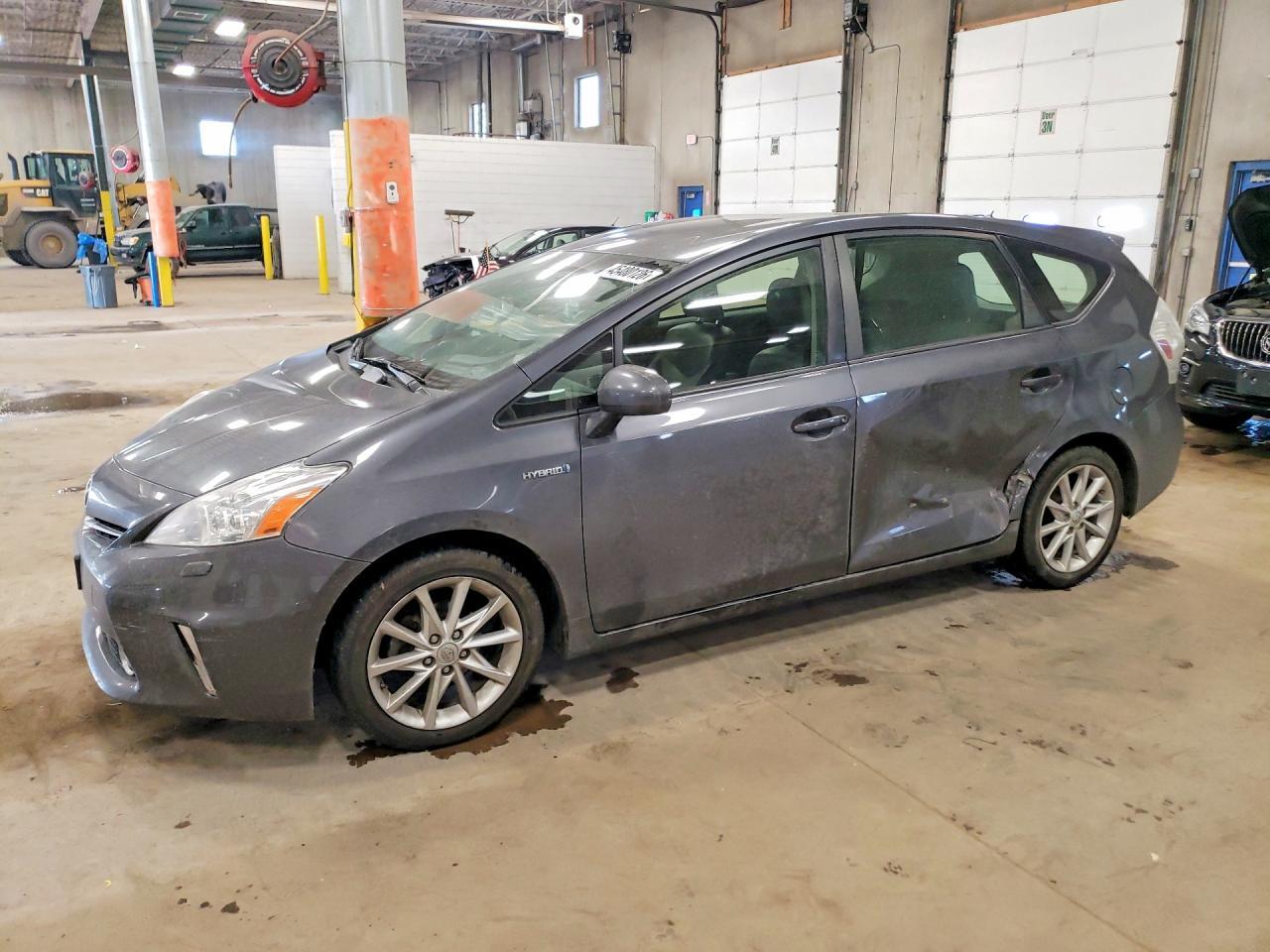 2014 TOYOTA PRIUS V