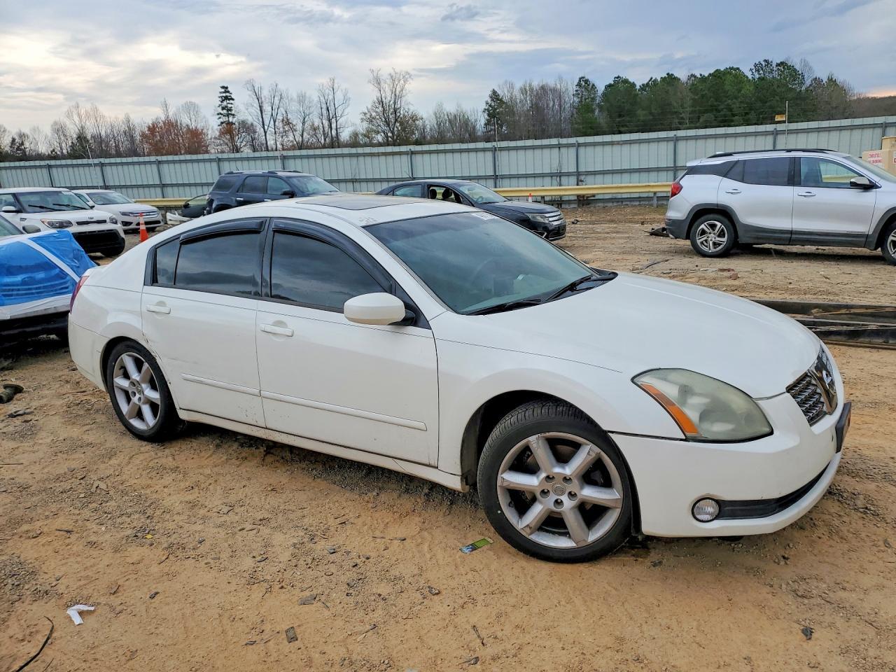 2006 NISSAN Maxima