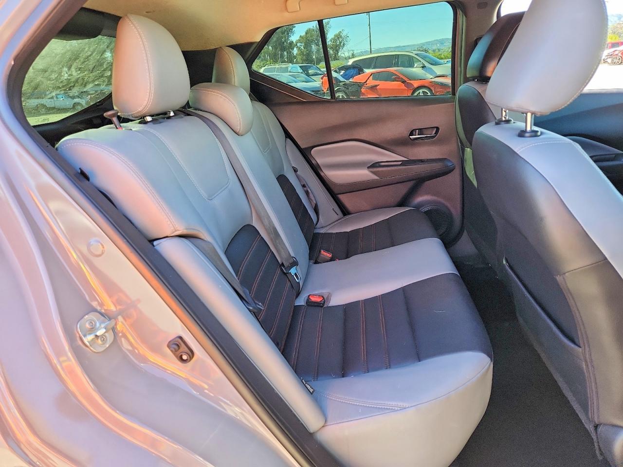 2021 NISSAN KICKS