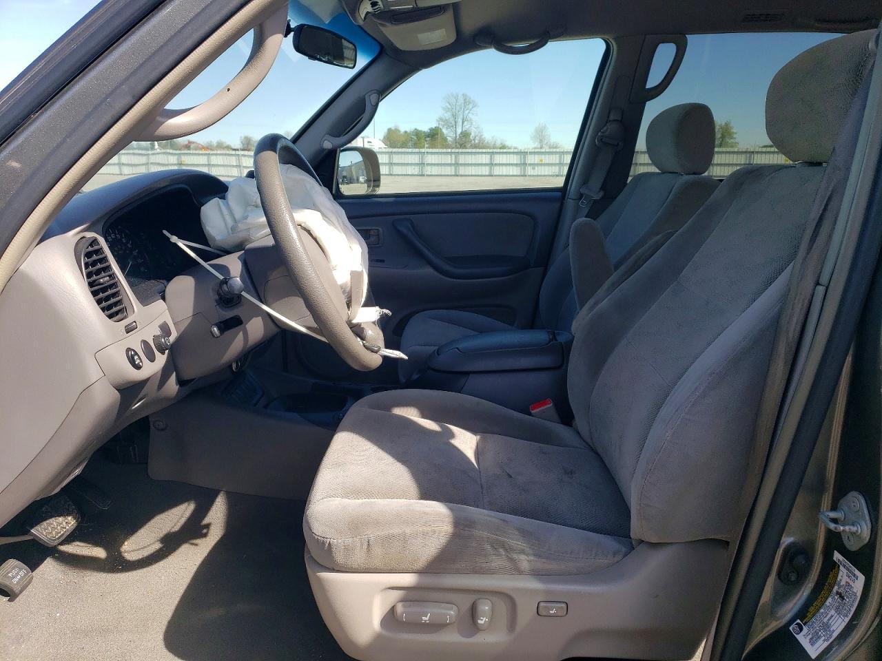 2006 TOYOTA Sequoia