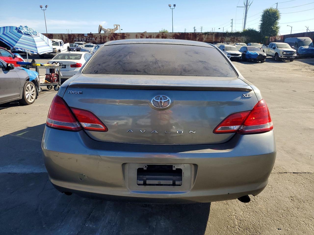 2007 TOYOTA Avalon