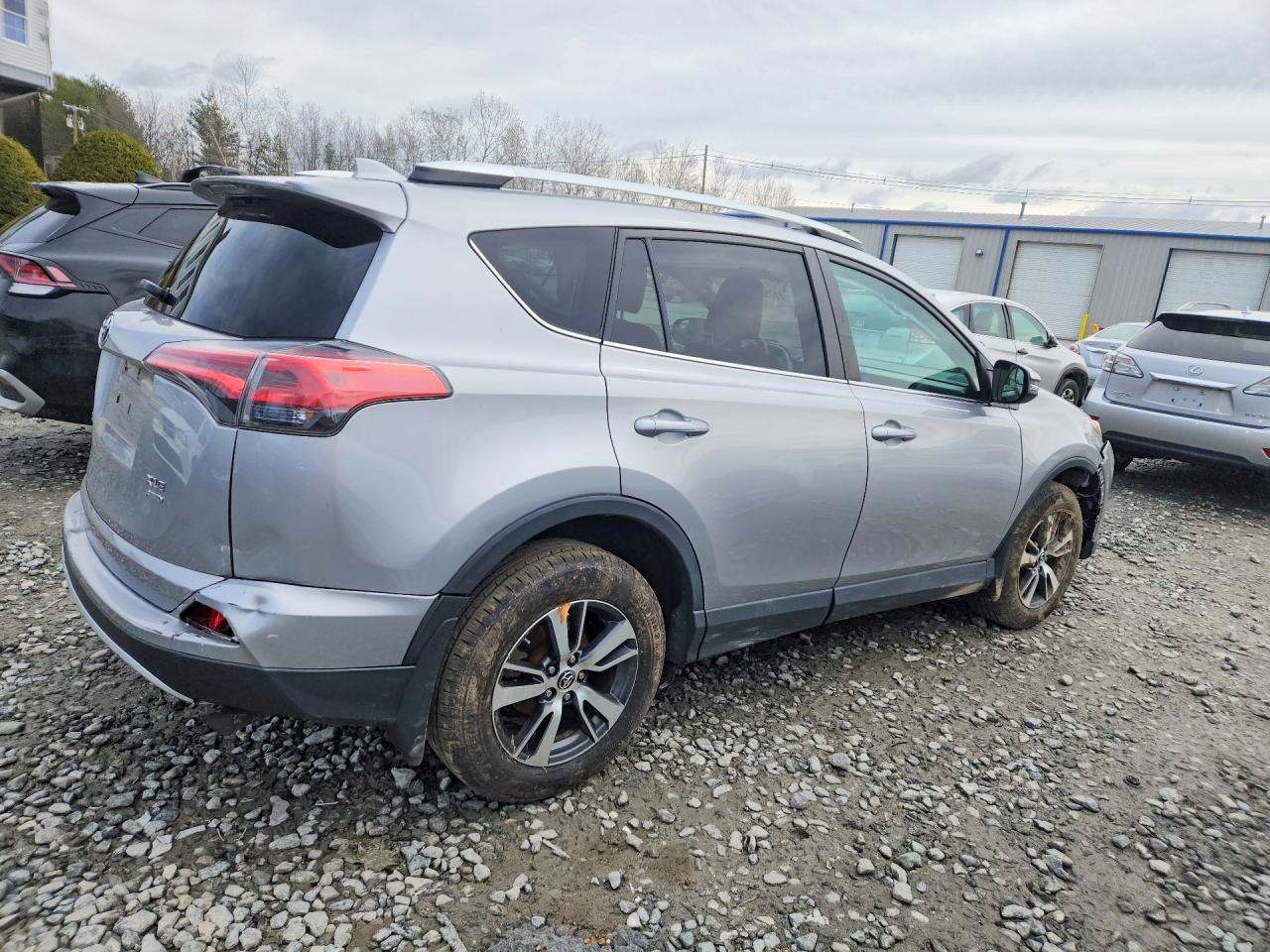 2016 TOYOTA RAV4