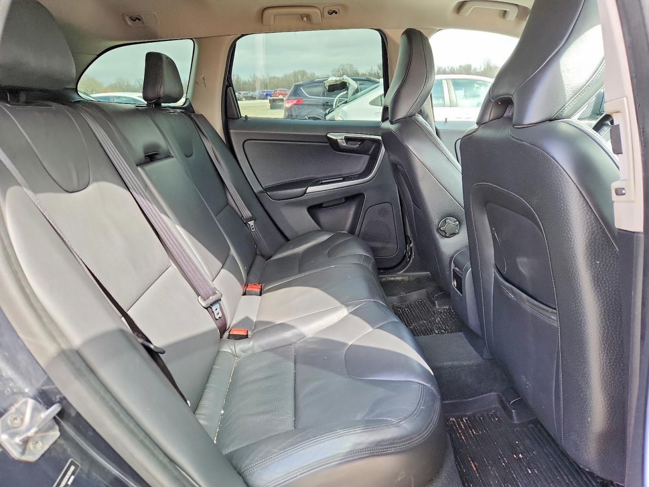2014 VOLVO XC60