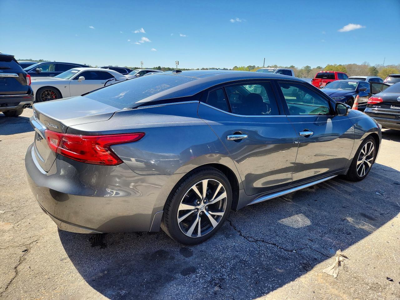 2017 NISSAN Maxima
