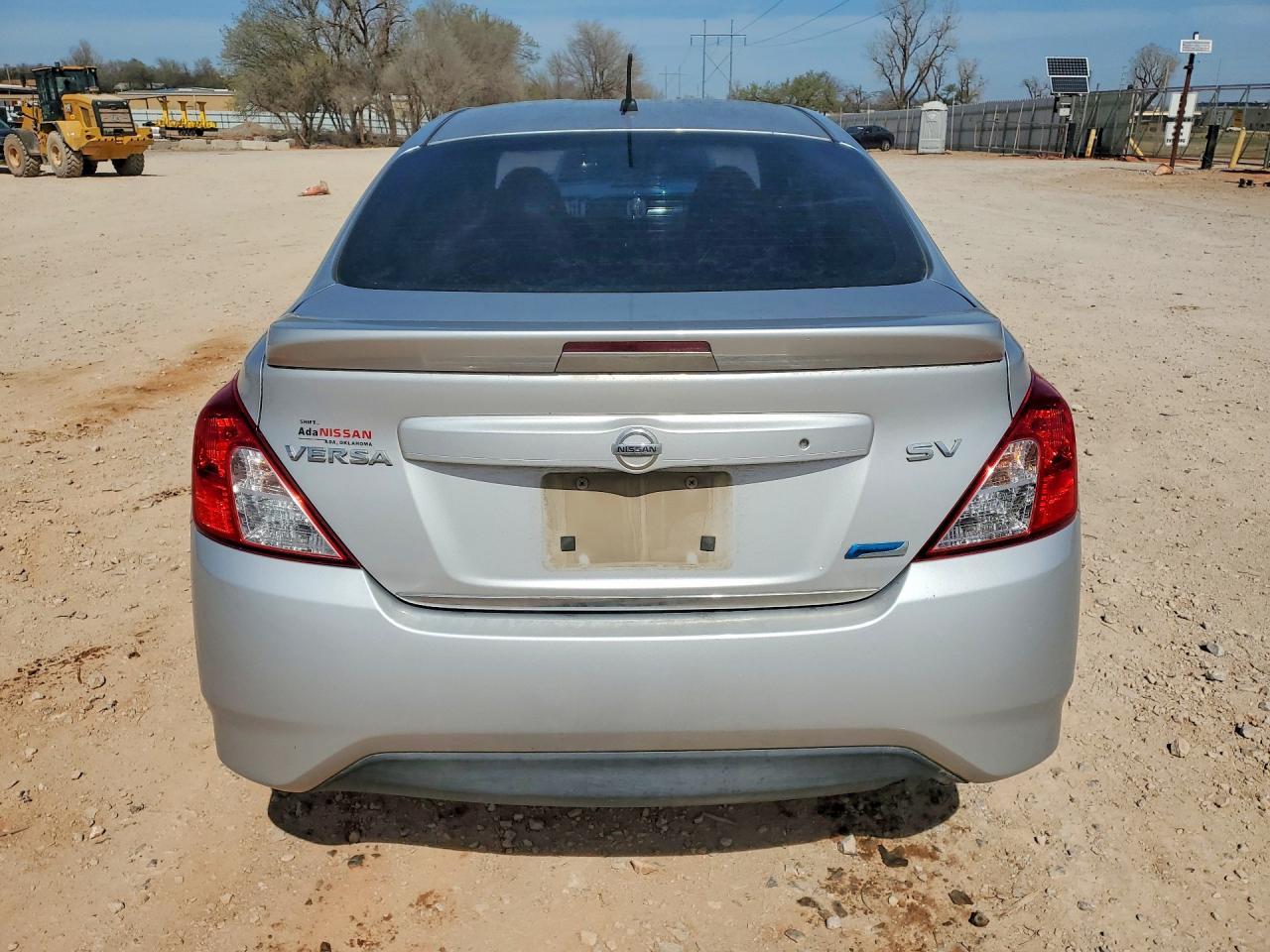 2015 NISSAN VERSA