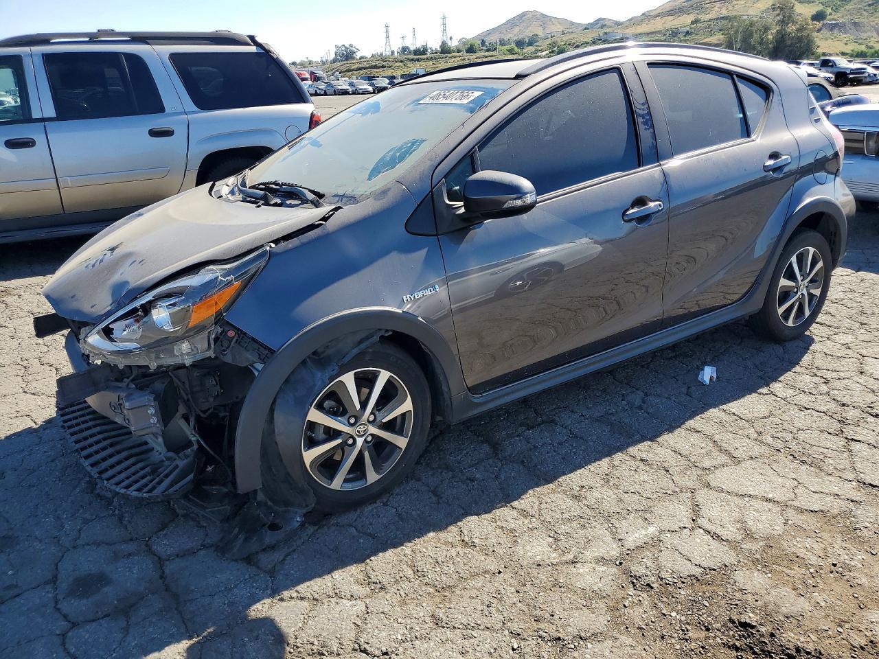 2018 TOYOTA Prius c