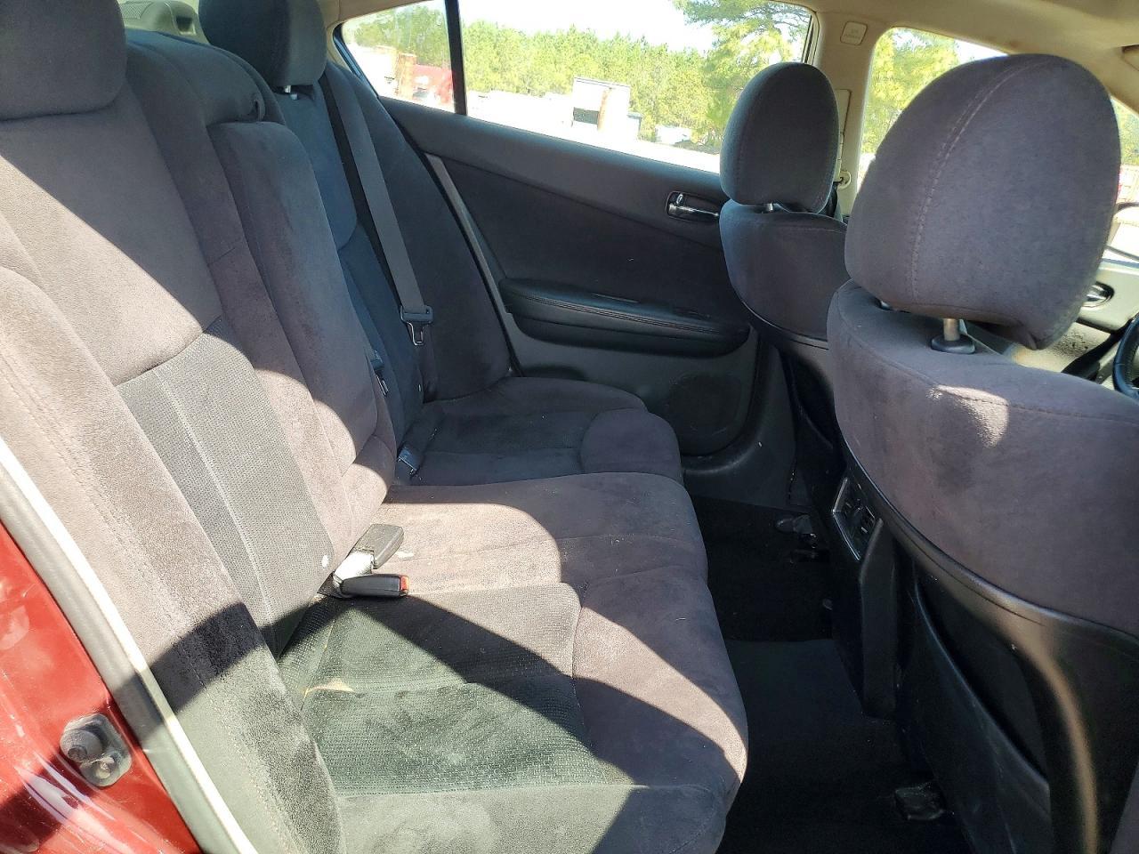 2010 NISSAN Maxima