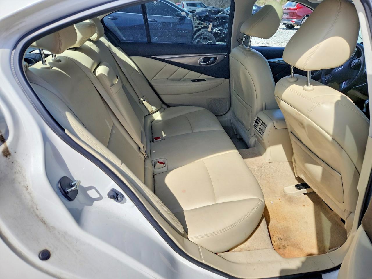 2015 INFINITI Q50