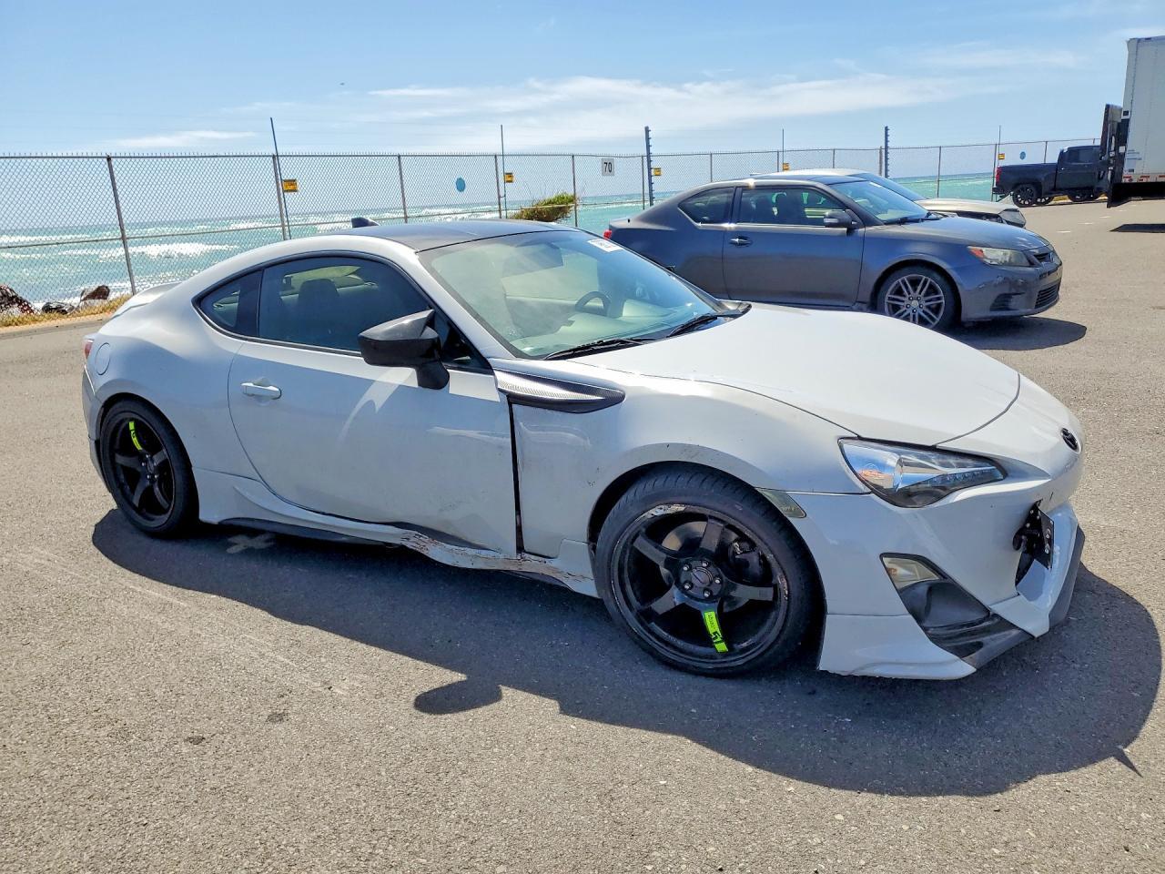 2015 SCION FR-S