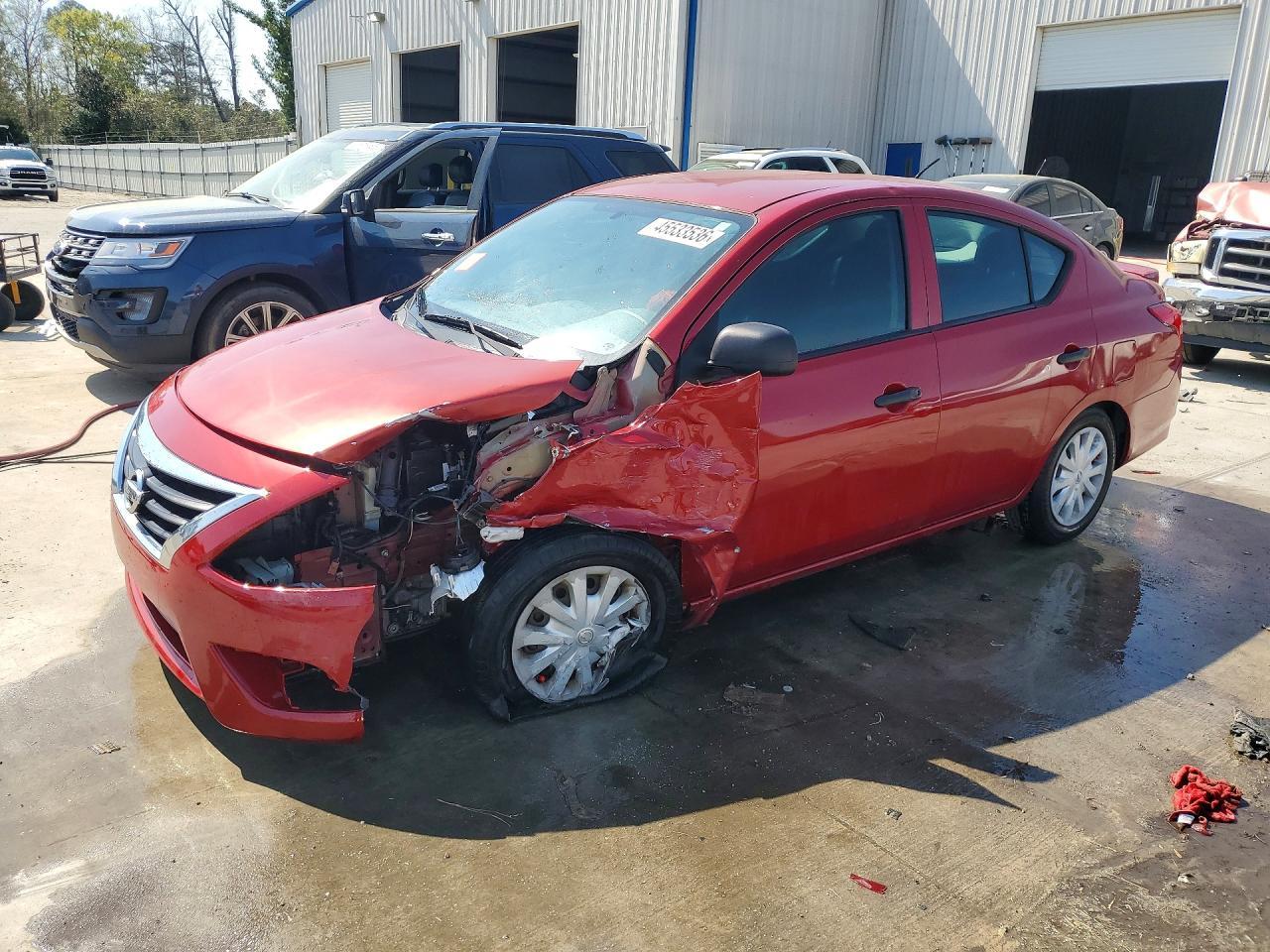 2015 NISSAN VERSA