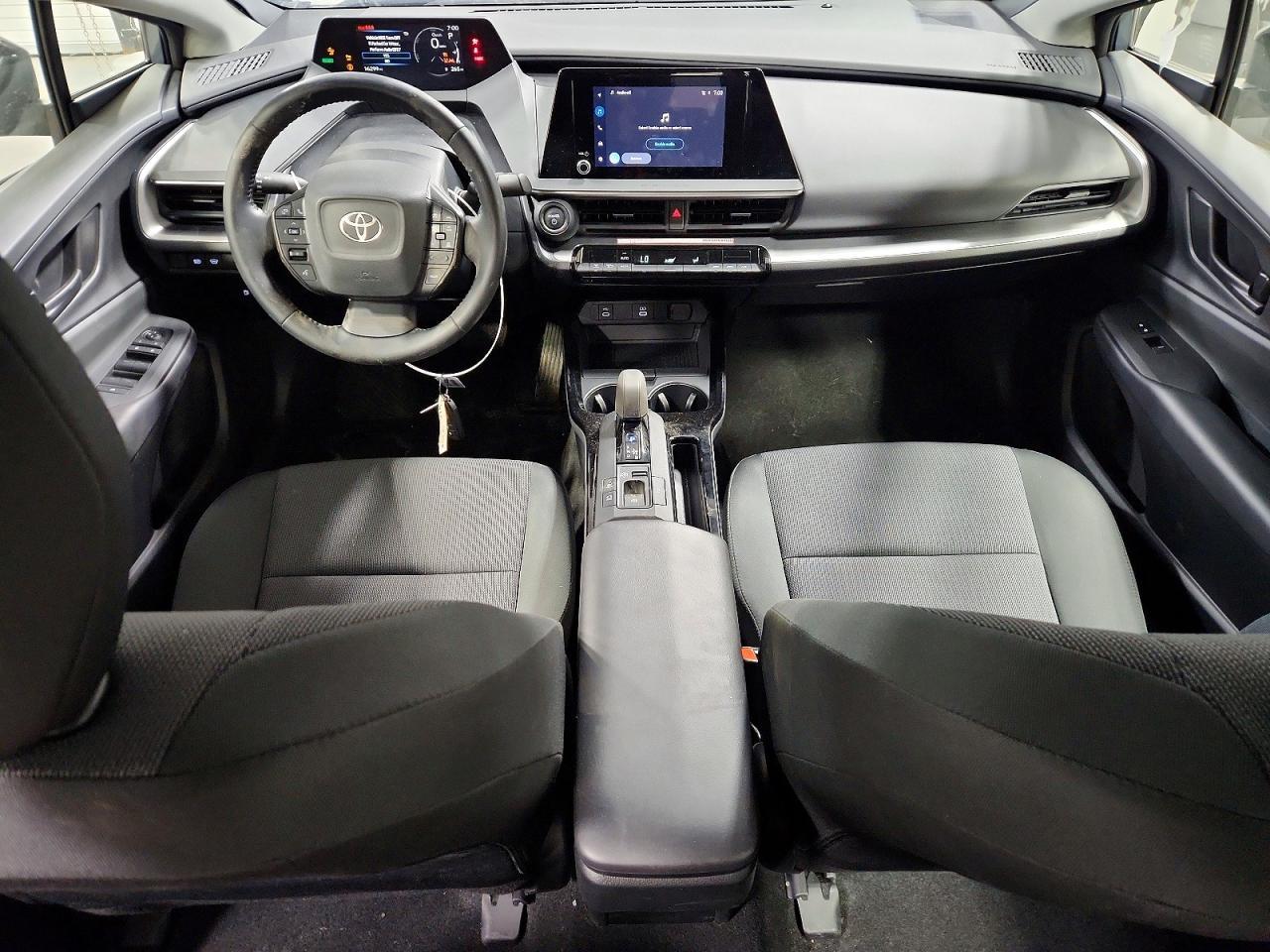 2025 TOYOTA PRIUS