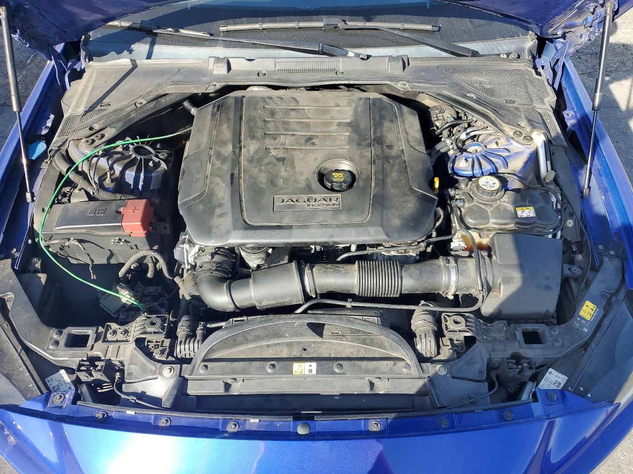 2017 JAGUAR XE