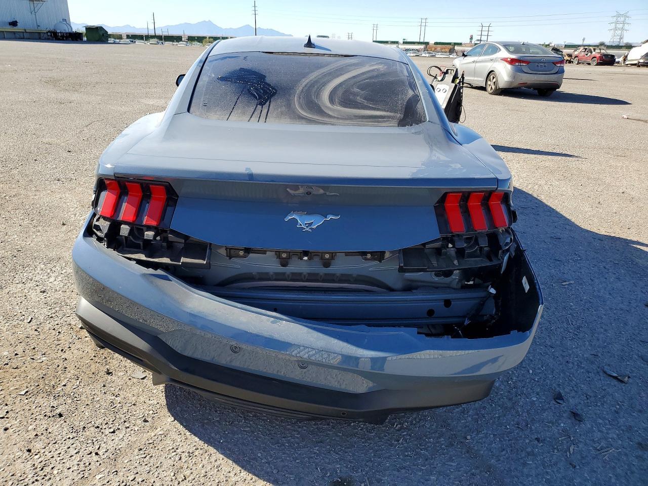 2025 FORD MUSTANG