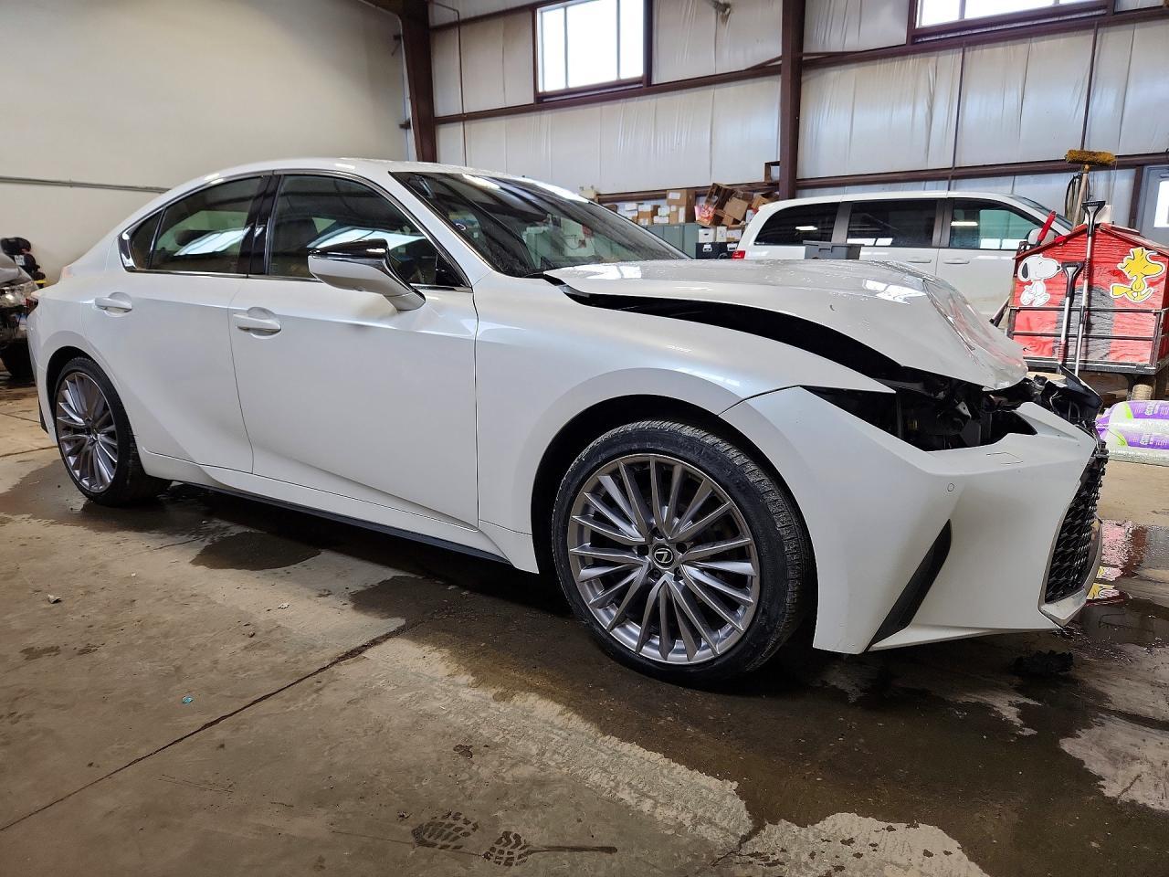 2024 LEXUS IS 300