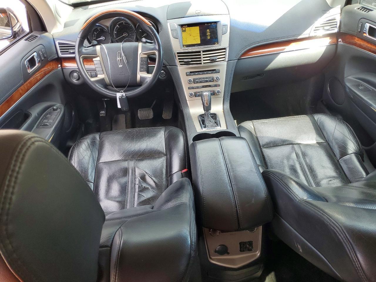 2010 LINCOLN MKT