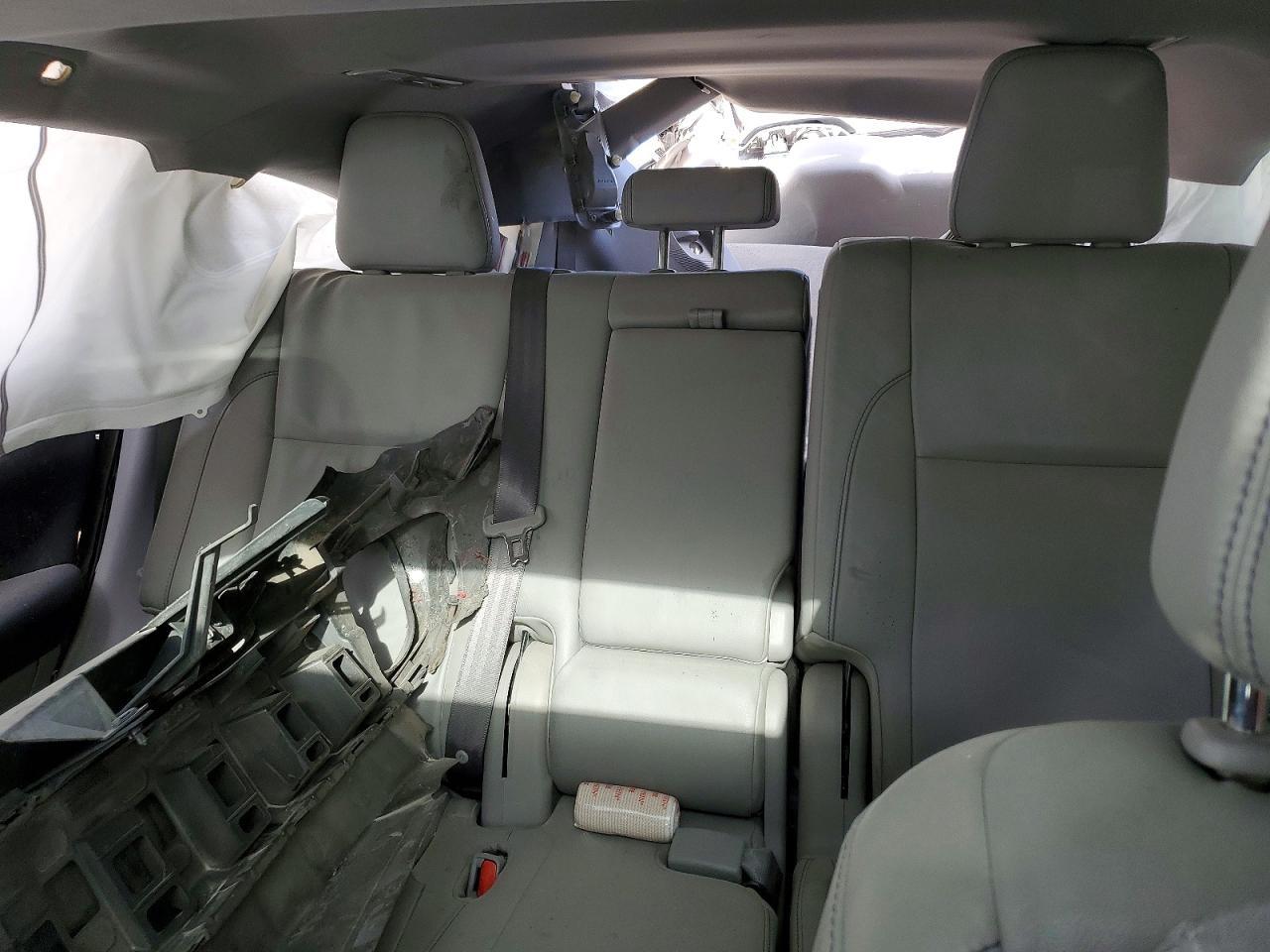 2014 TOYOTA HIGHLANDER