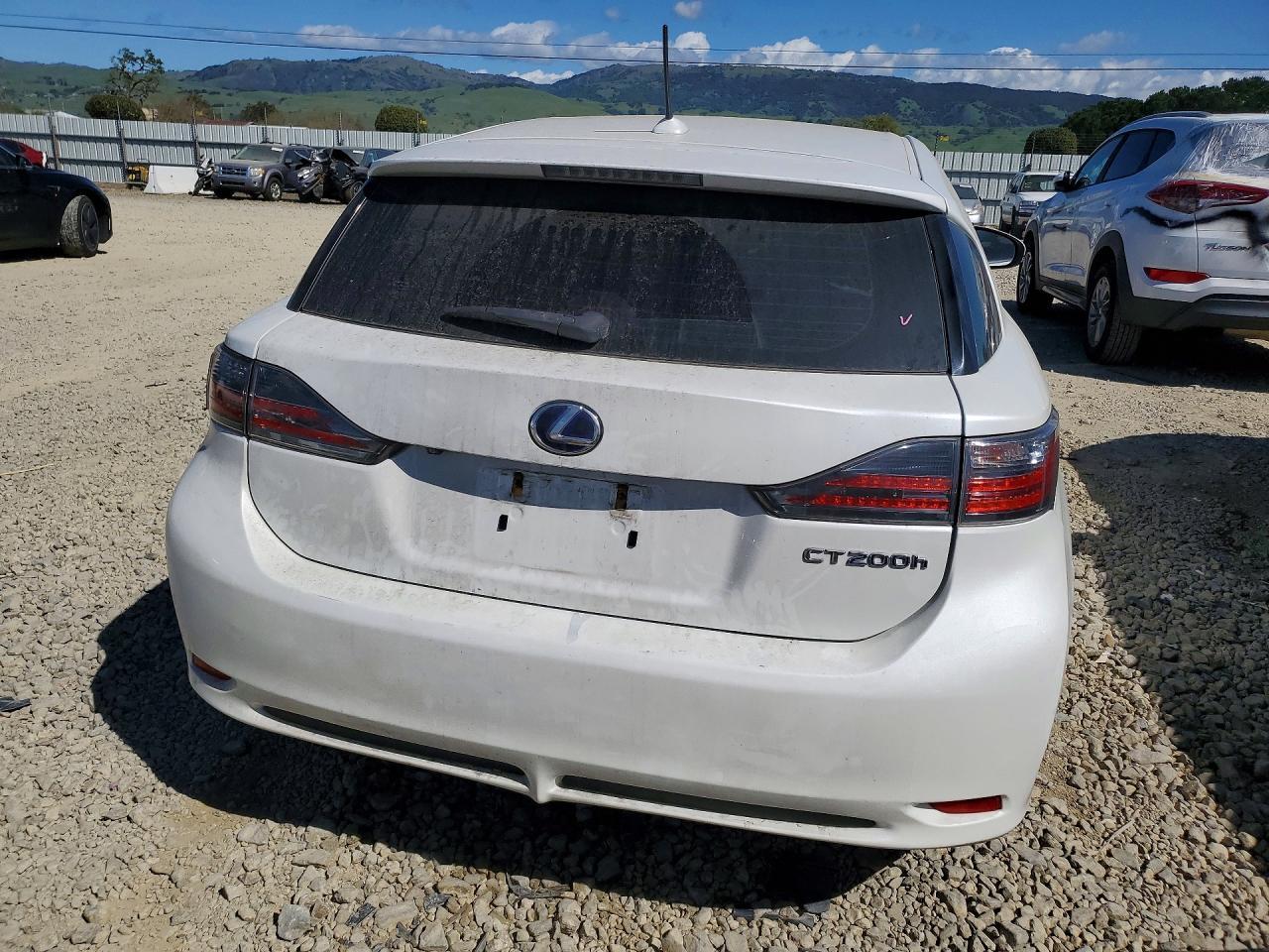 2013 LEXUS CT 200H
