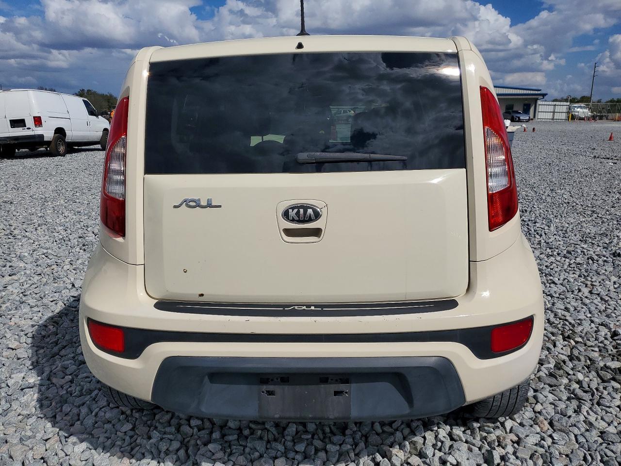 2013 KIA SOUL