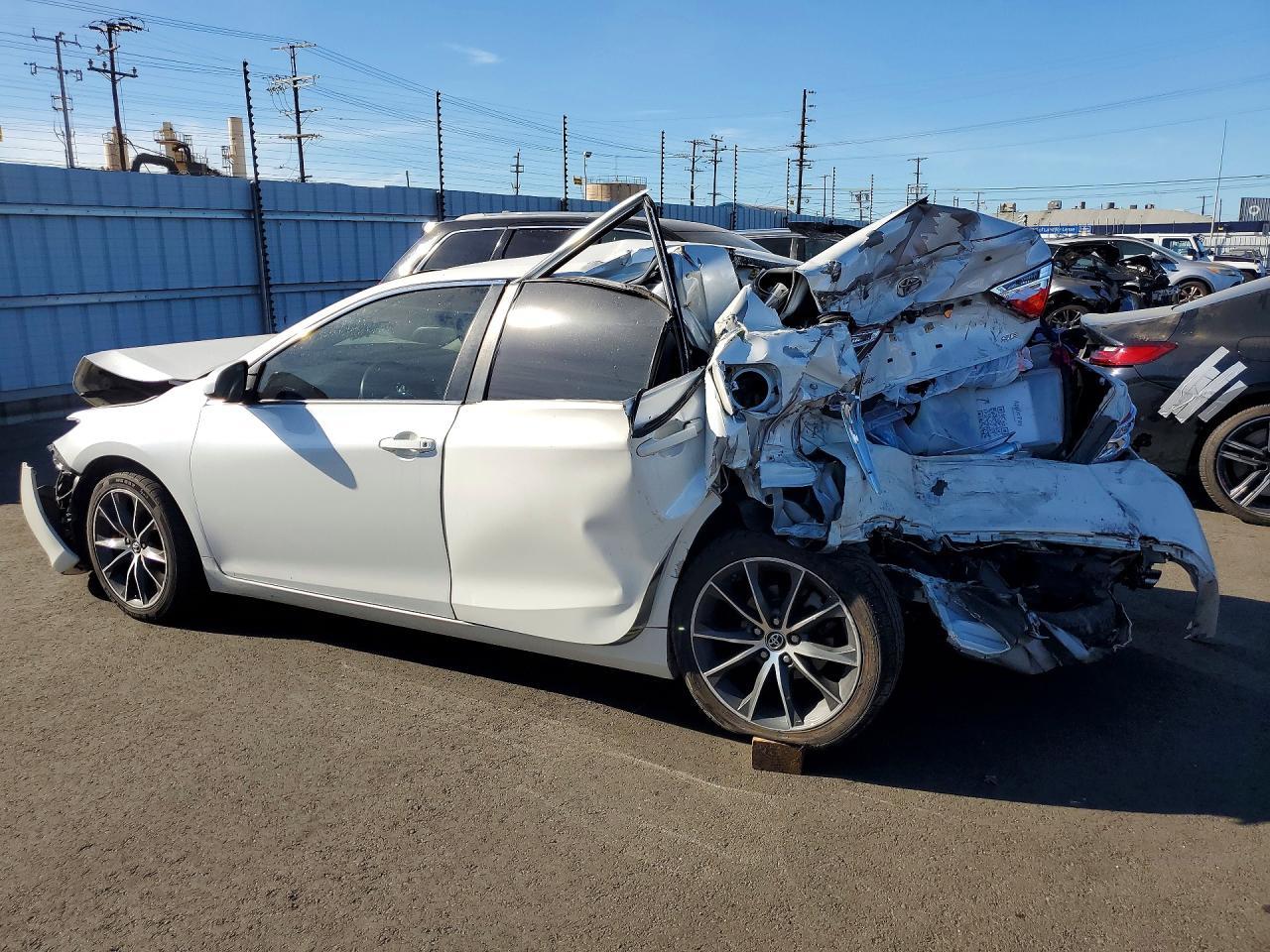 2017 TOYOTA CAMRY