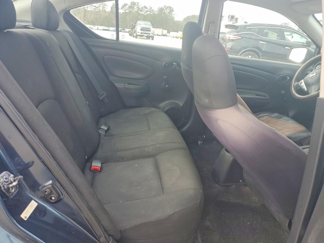 2017 NISSAN VERSA