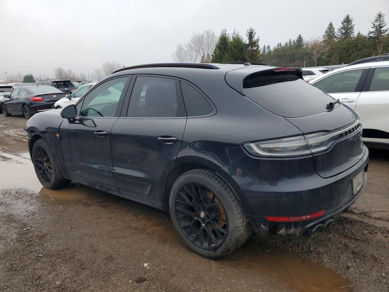 2020 PORSCHE Macan