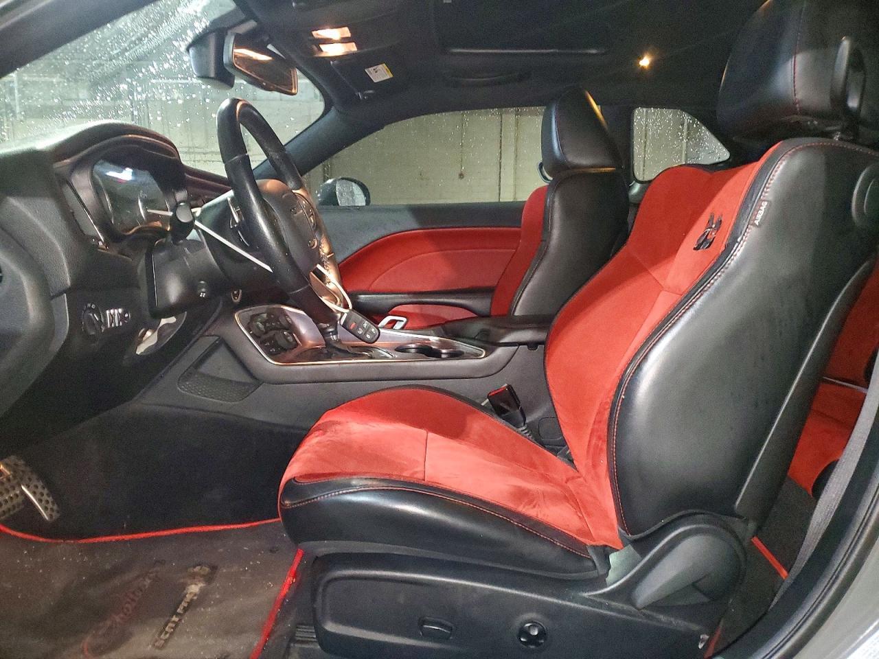 2017 DODGE Challenger