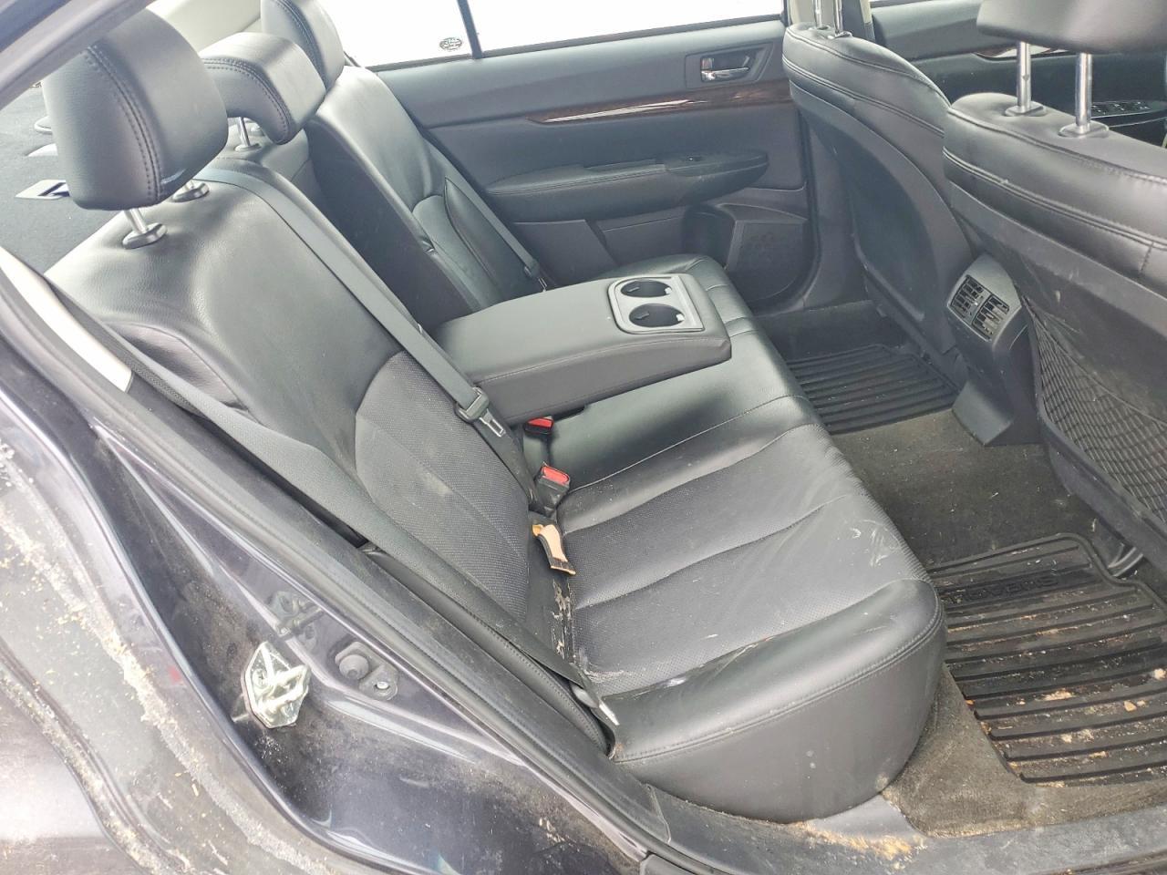 2013 SUBARU Legacy
