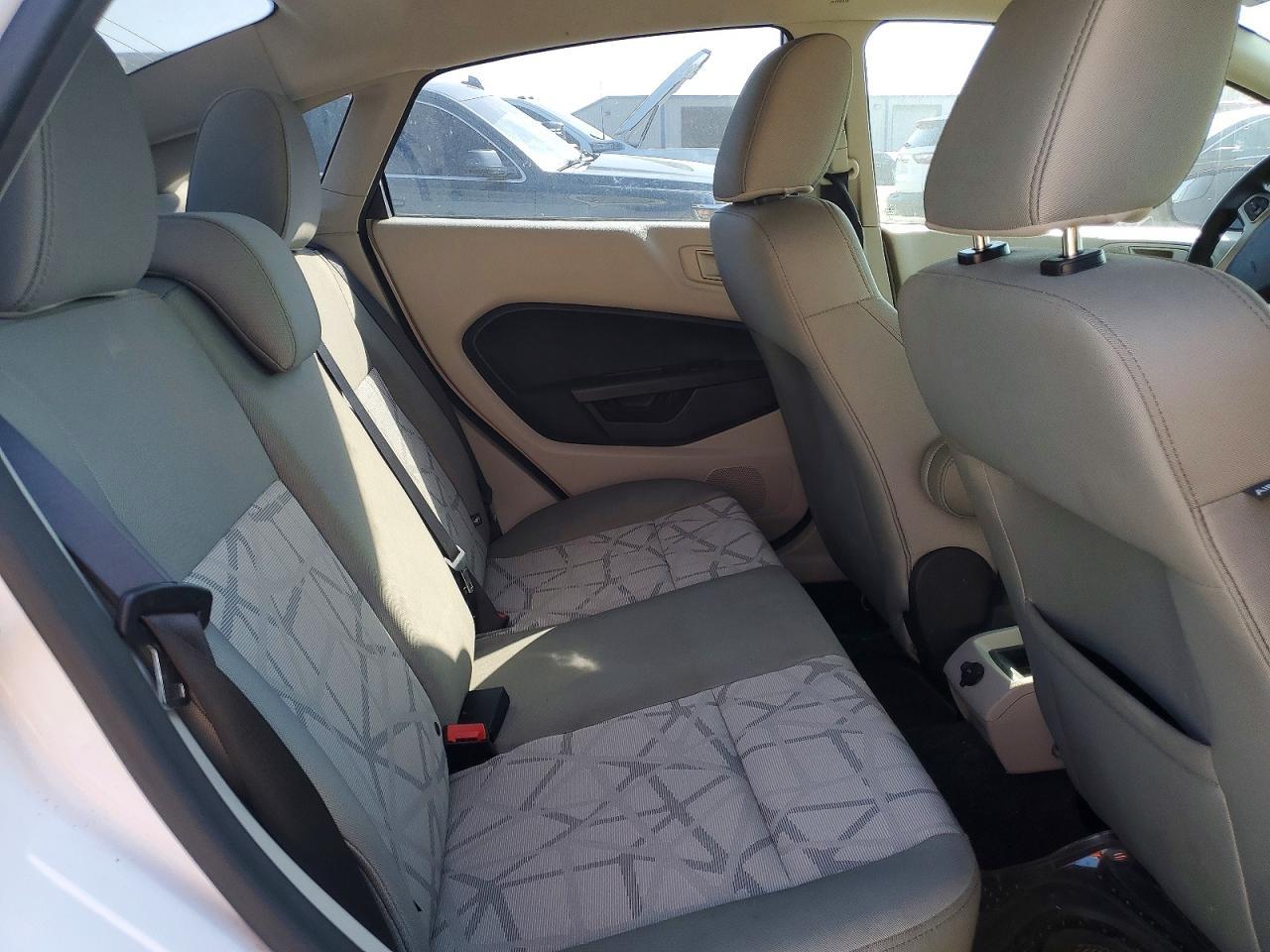 2012 FORD Fiesta
