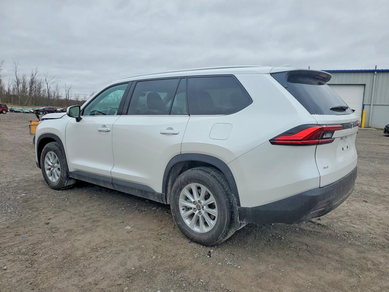 2024 TOYOTA HIGHLANDER