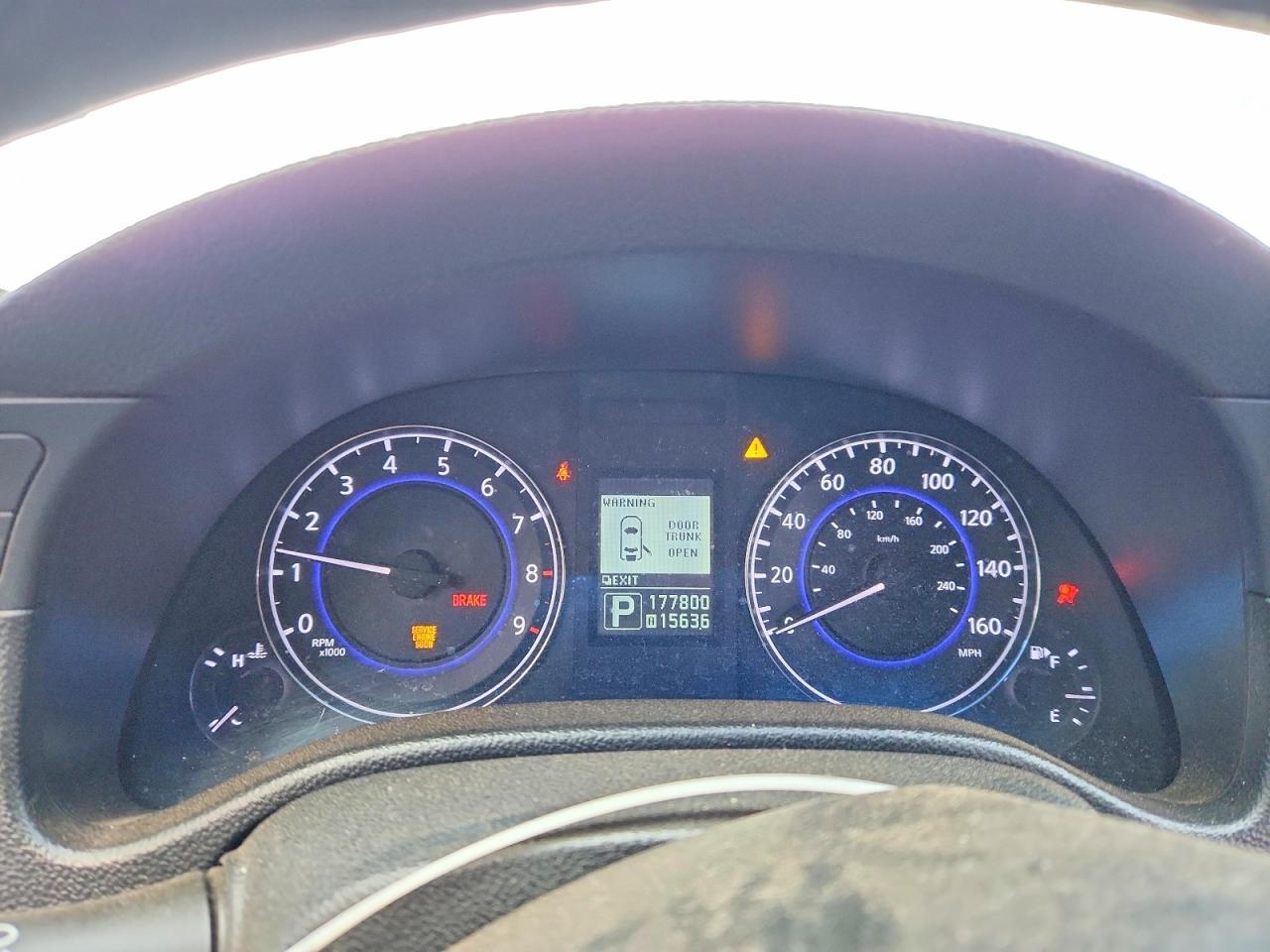 2011 INFINITI G37