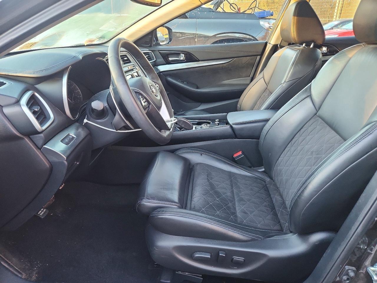 2016 NISSAN Maxima