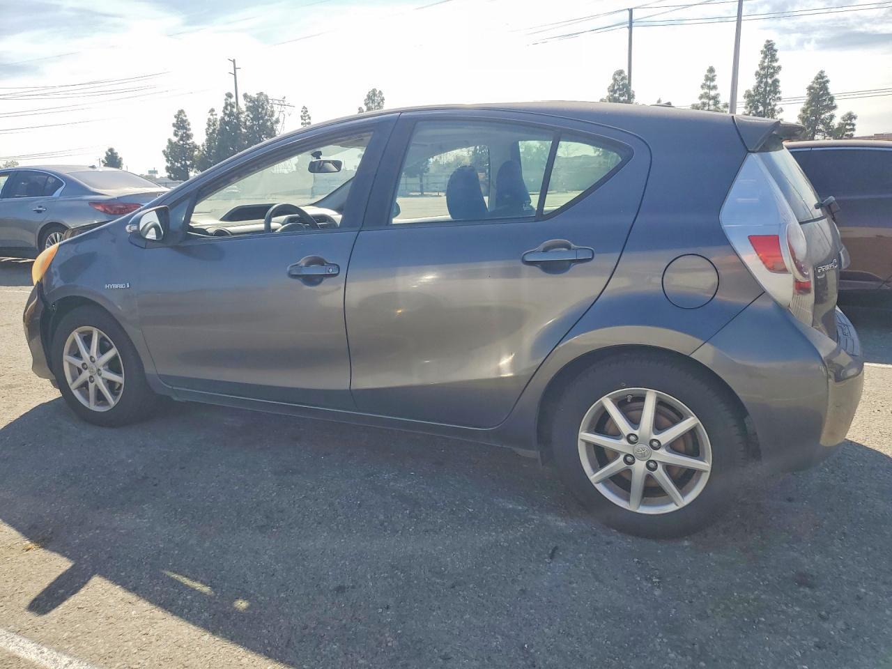 2012 TOYOTA Prius c