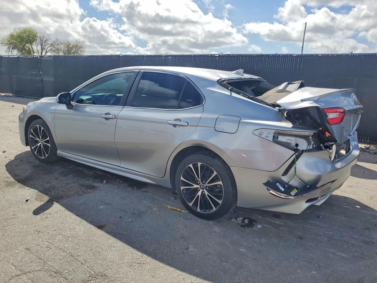 2019 TOYOTA CAMRY