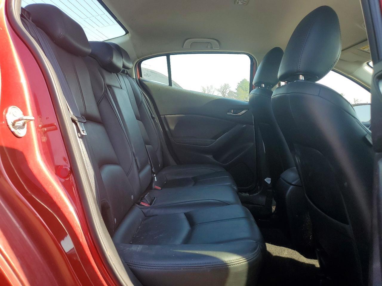 2018 MAZDA 3