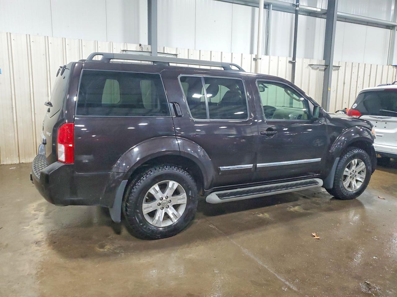 2012 NISSAN PATHFINDER