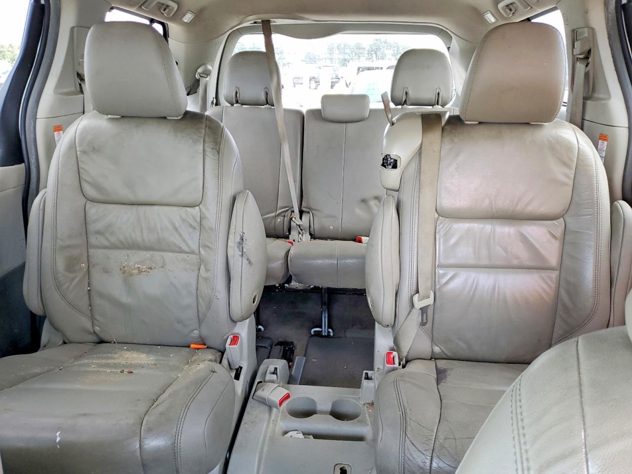 2015 TOYOTA SIENNA