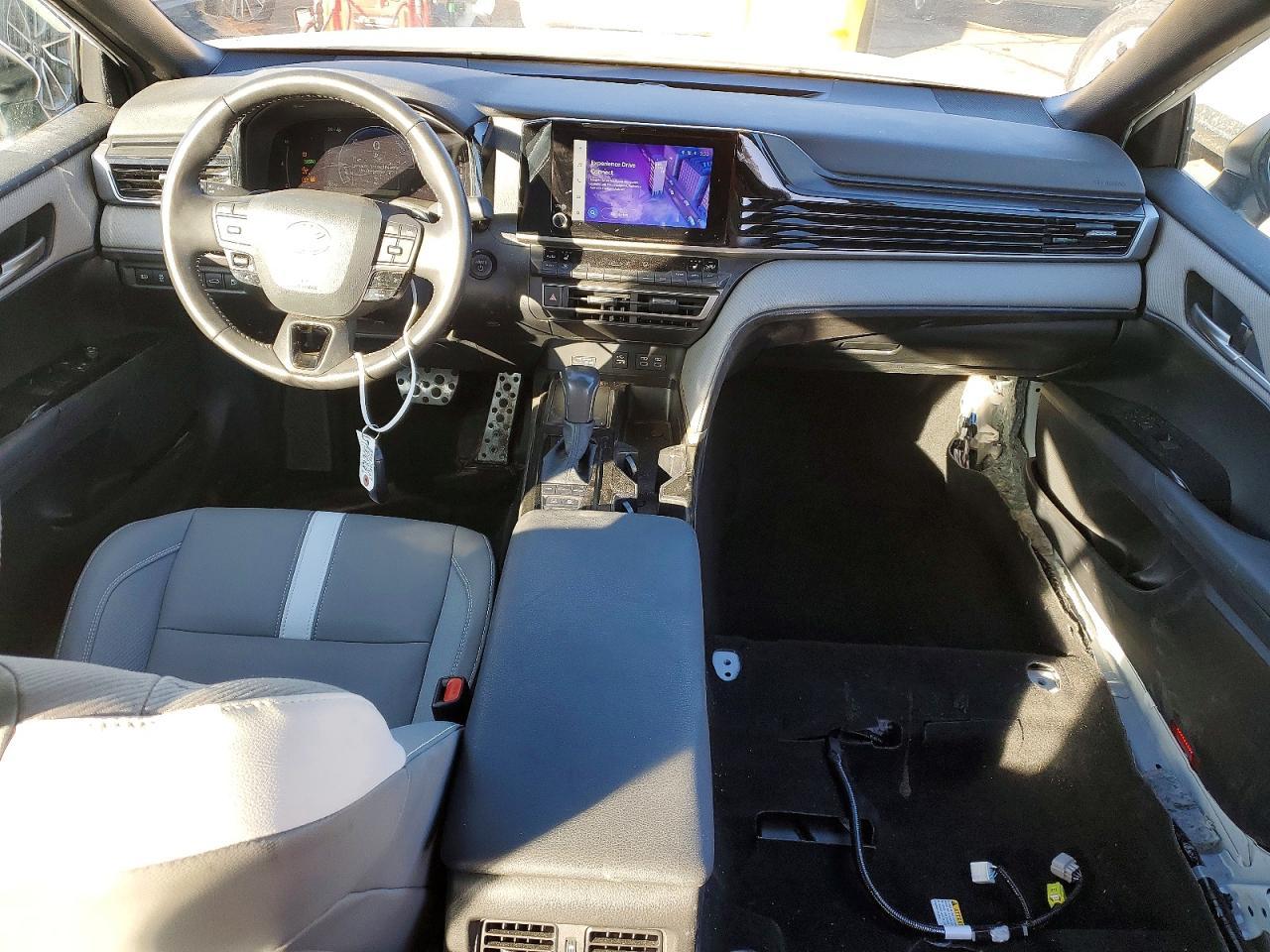 2025 TOYOTA CAMRY