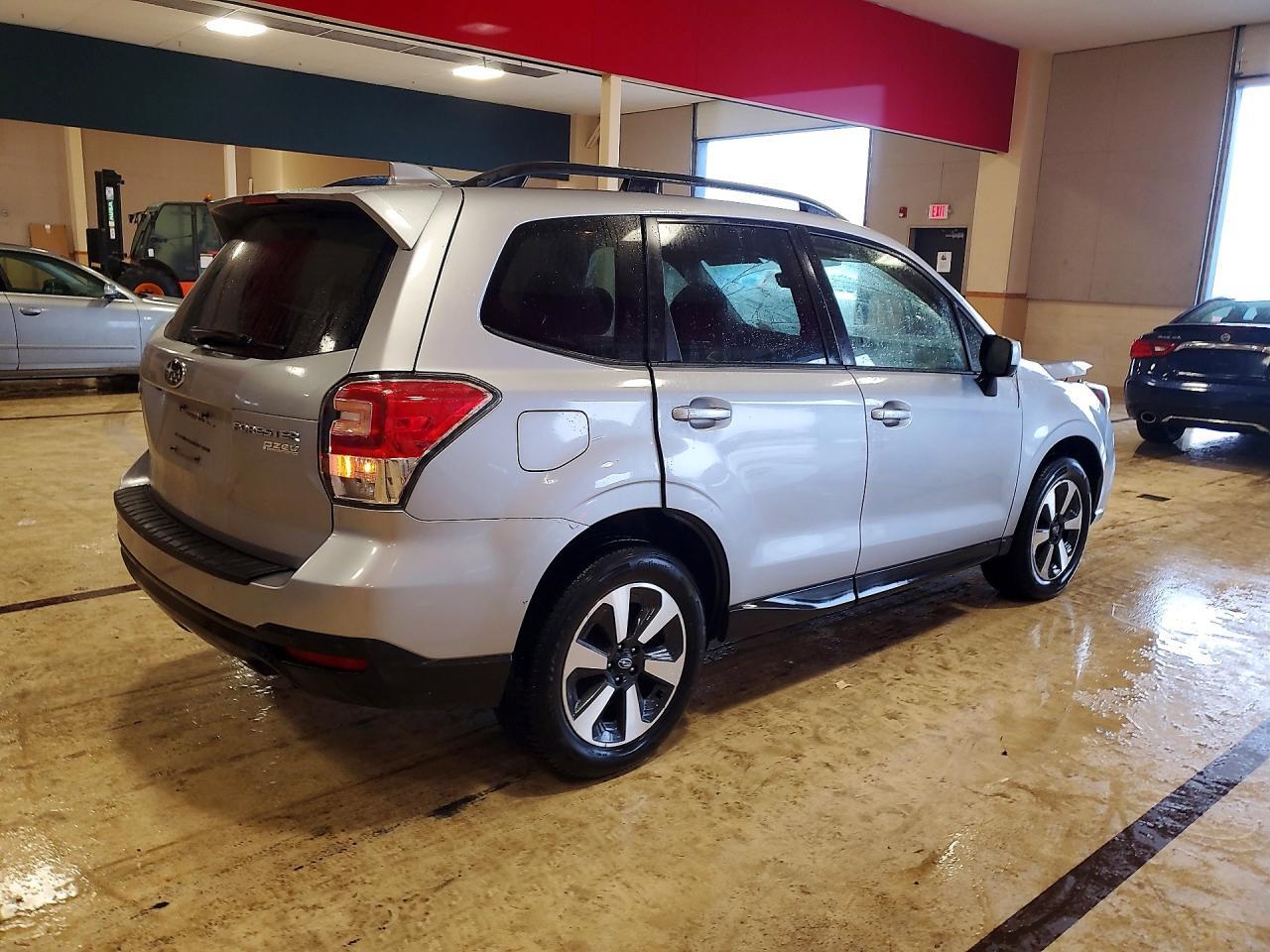 2017 SUBARU FORESTER