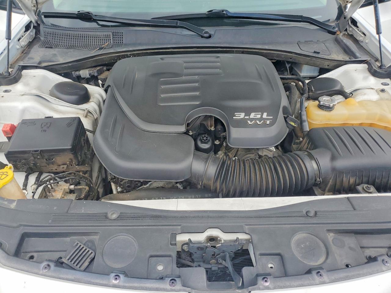 2019 CHRYSLER 300