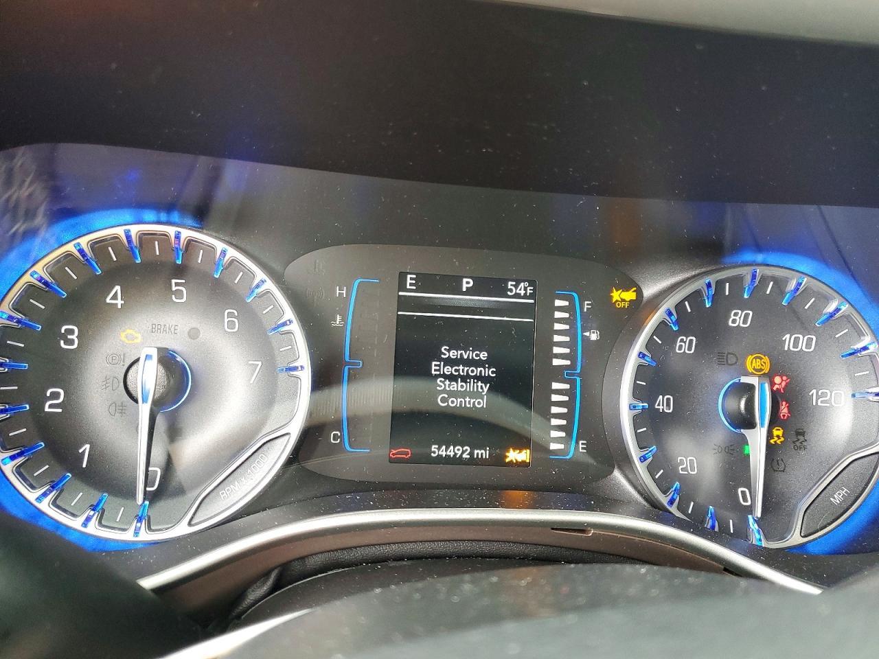 2023 CHRYSLER Voyager