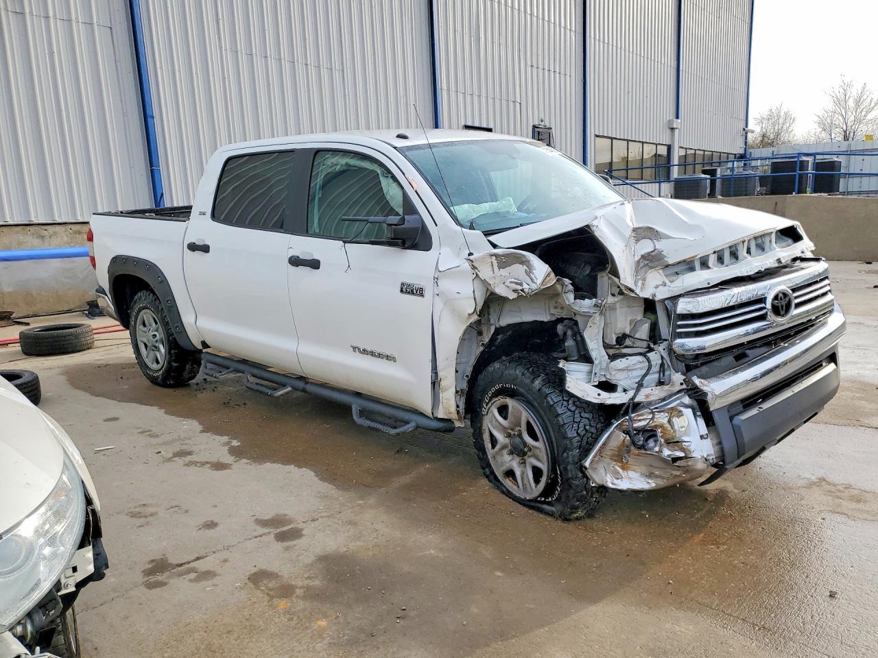 2016 TOYOTA TUNDRA