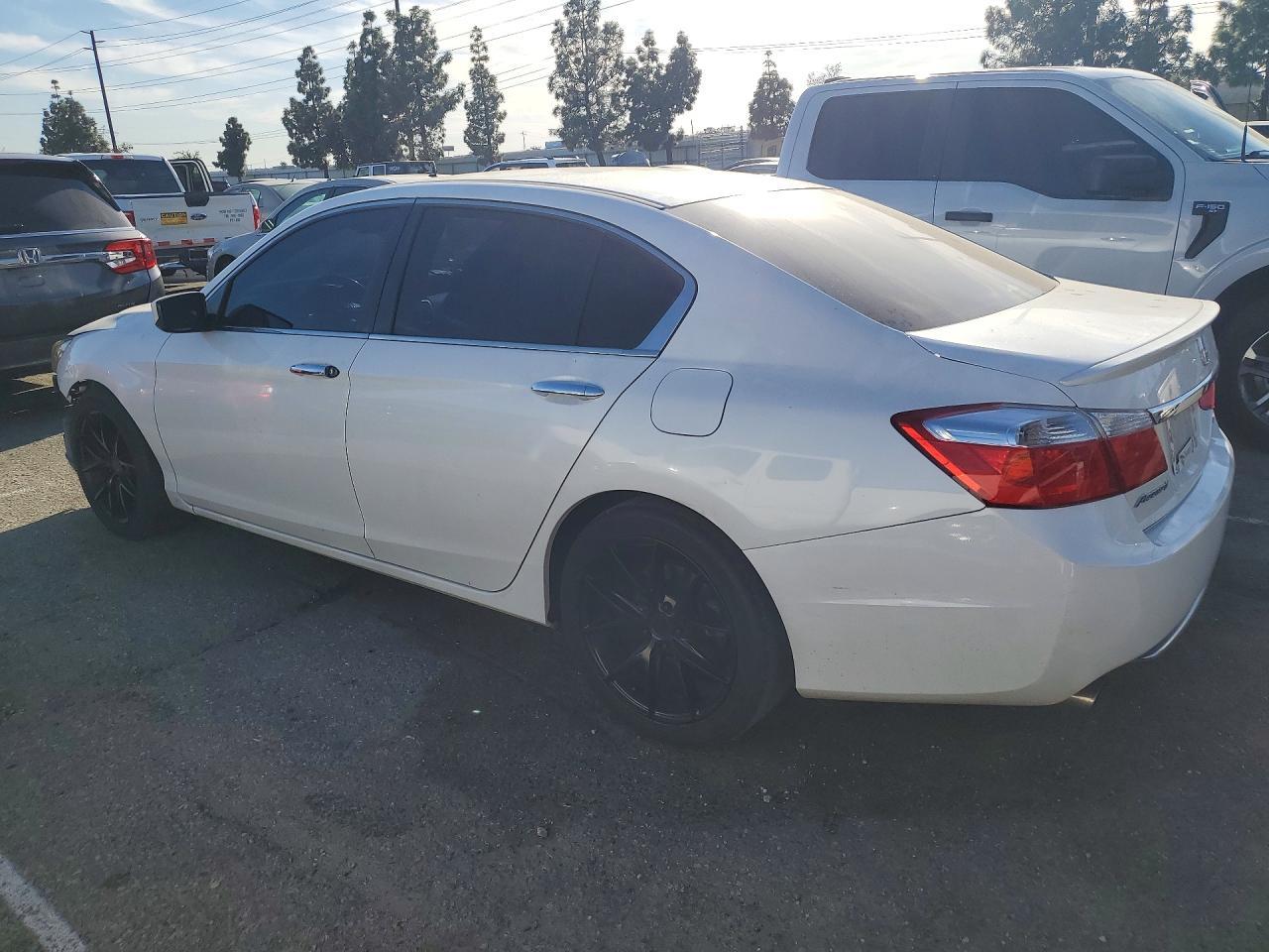 2015 HONDA ACCORD